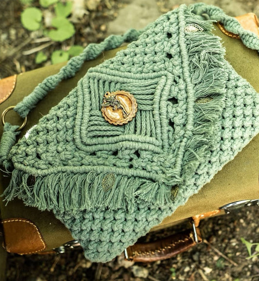 "Wandergeist" – Makramee-Tasche der Waldnymphen